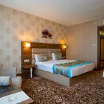 Royal Hotel 4*