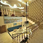 Royal 酒店