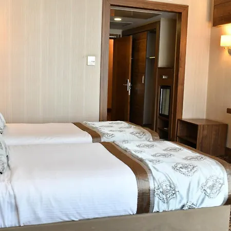 Royal Hotel