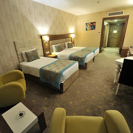 Royal Hotel 4*