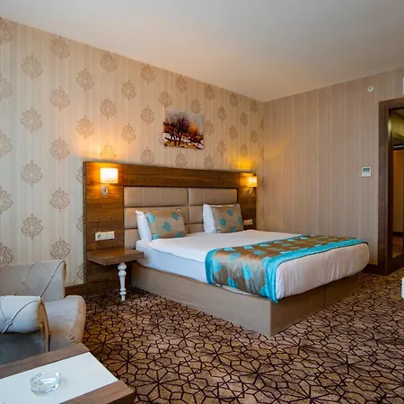 Royal Hotell 4*