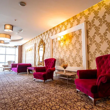 Royal 4*