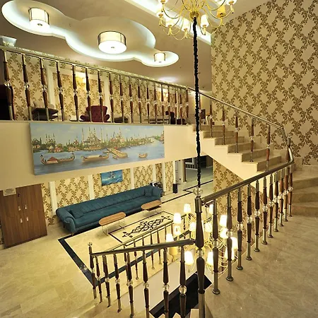 Royal Hotel